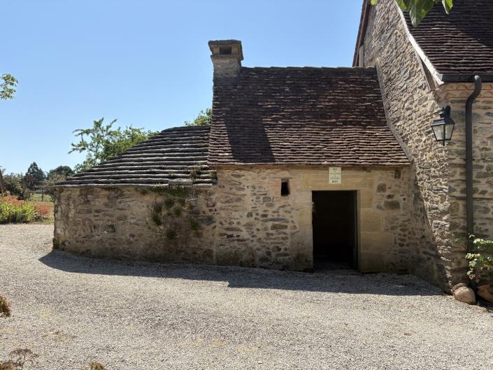 Image No.16-3 Bed Farmhouse for sale