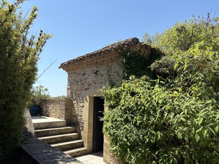 Image No.17-3 Bed Farmhouse for sale