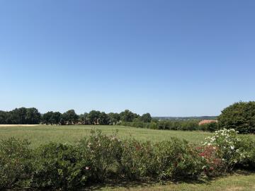 6628_berthou_immo_genis_propriete_en_pierres_perigourdine_piscine_terrain_grange_vue_proche_bourg--56-