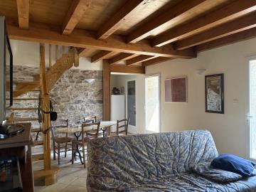 6628_berthou_immo_genis_propriete_en_pierres_perigourdine_piscine_terrain_grange_vue_proche_bourg--7-