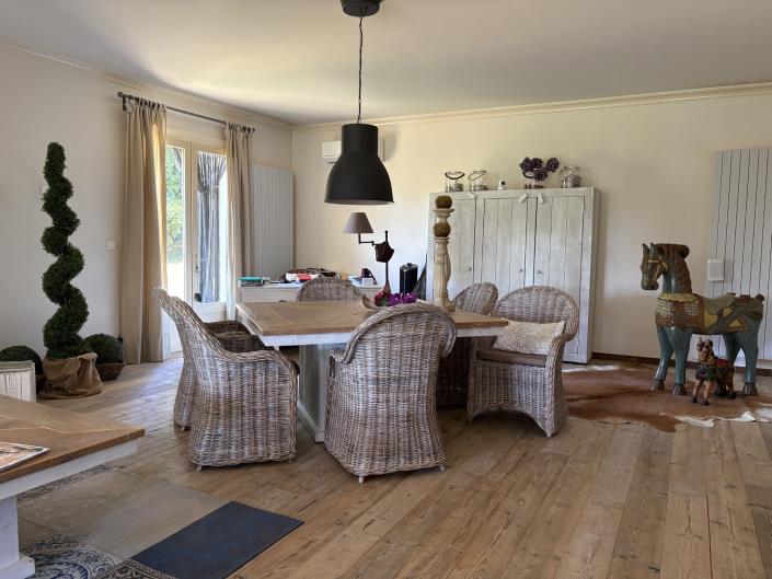 Image No.8-5 Bed Country Property for sale