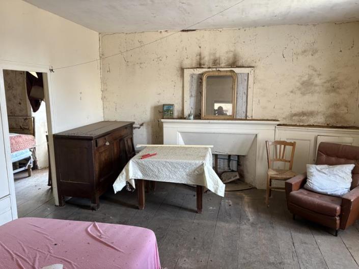 Image No.22-3 Bed Country Property for sale