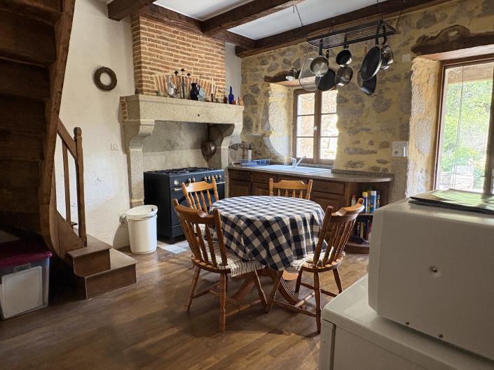 Image No.6-2 Bed House for sale