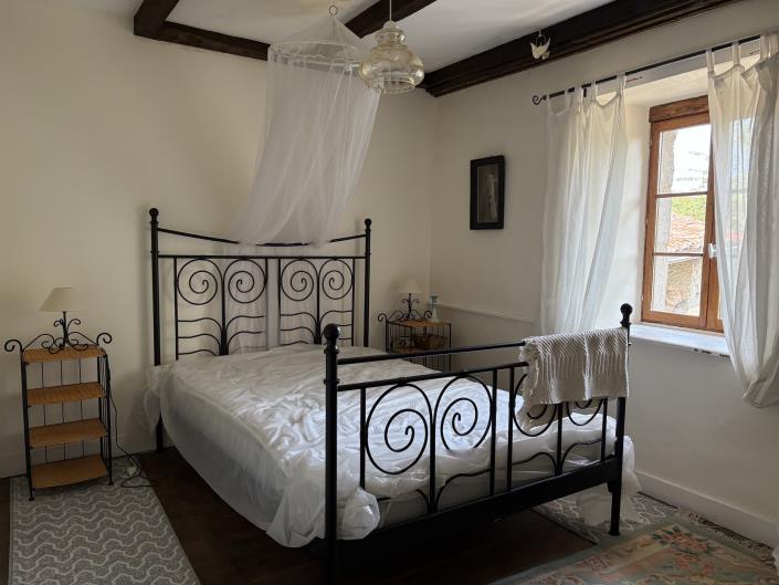 Image No.20-2 Bed House for sale