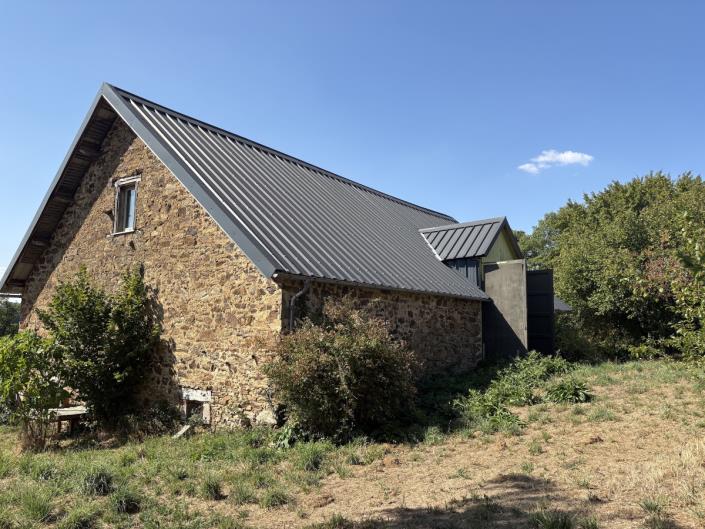 Image No.11-3 Bed Farmhouse for sale