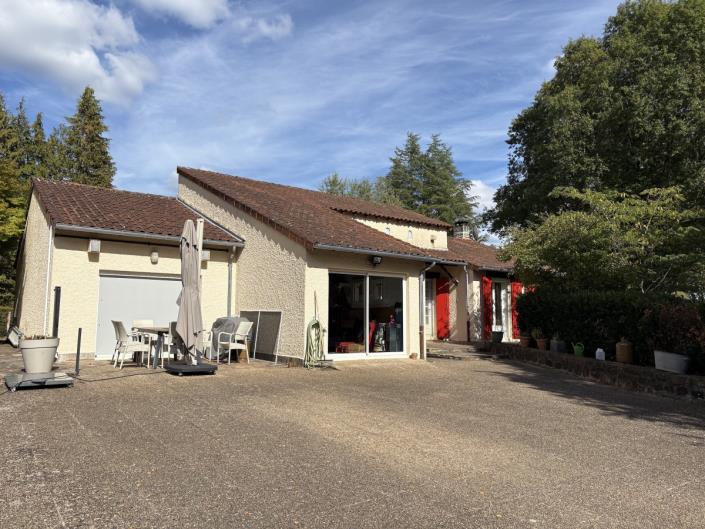 Image No.2-3 Bed Country Property for sale