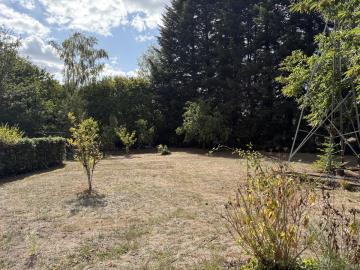 6674_berthou_immo_chateau_chervix_vrijstaande_woning_gelijkvloers_goed_onderhouden_direct_bewoonbaar_omheinde_tuin4