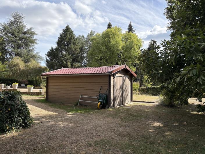 Image No.19-3 Bed Country Property for sale