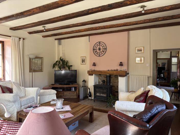 Image No.8-3 Bed Country Property for sale