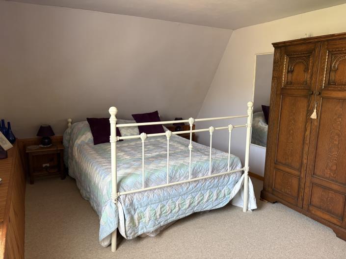 Image No.12-3 Bed Country Property for sale