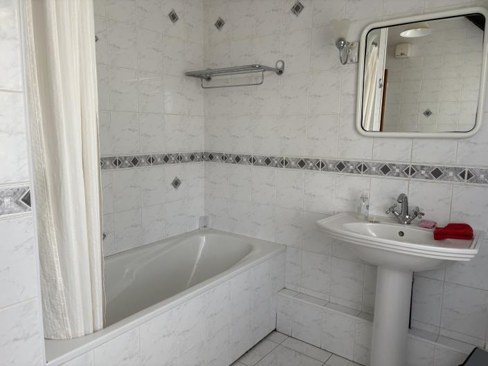Image No.14-4 Bed Country House for sale