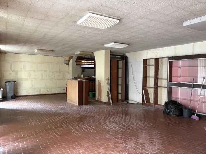 Image No.4-2 Bed Commercial for sale