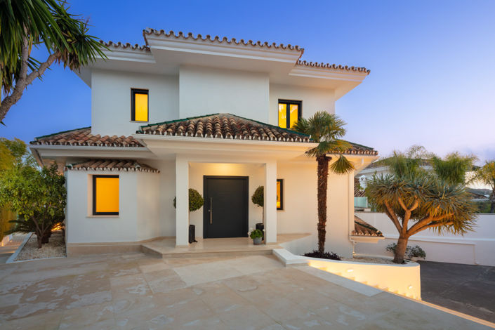 Image No.1-Villa de 5 chambres à vendre à Marbella