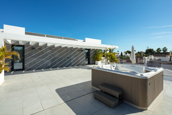 Image No.15-5 Bed Villa for sale