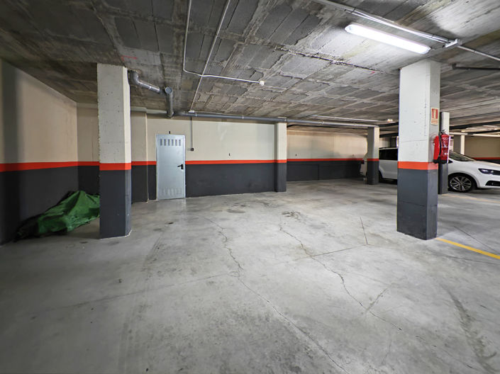 Image No.23-4 Bed Property for sale