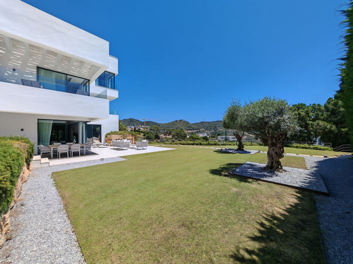 Image No.37-5 Bed Villa for sale
