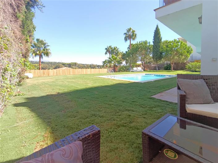 Image No.1-Villa de 5 chambres à vendre à Sotogrande playa