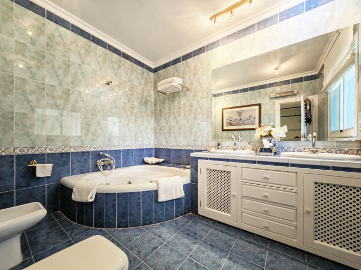 Image No.18-4 Bed Villa for sale