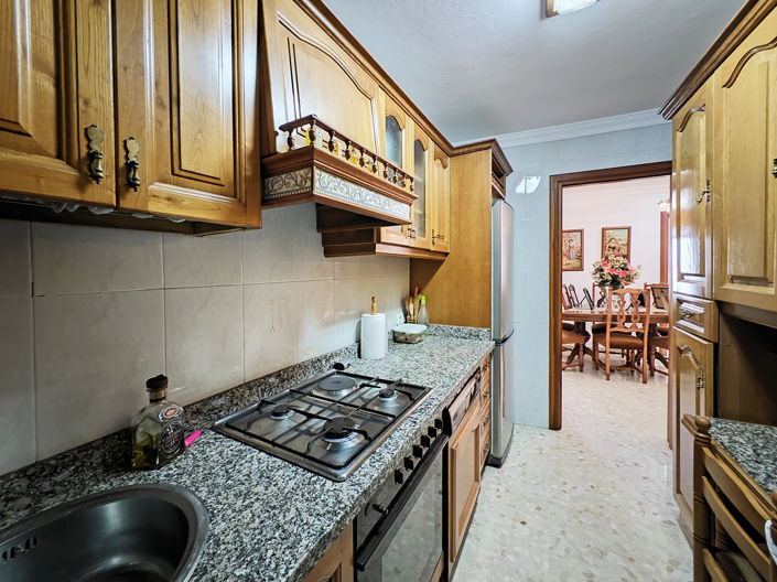 Image No.10-5 Bed Townhouse for sale