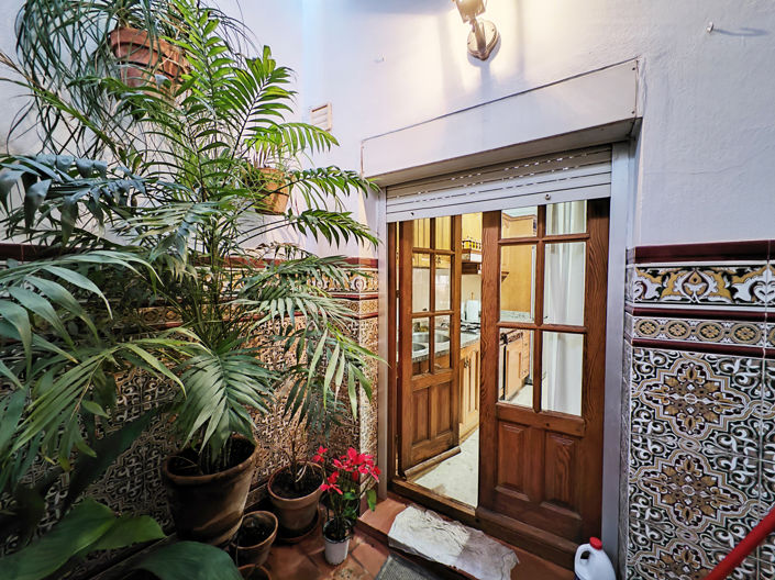 Image No.11-5 Bed Townhouse for sale