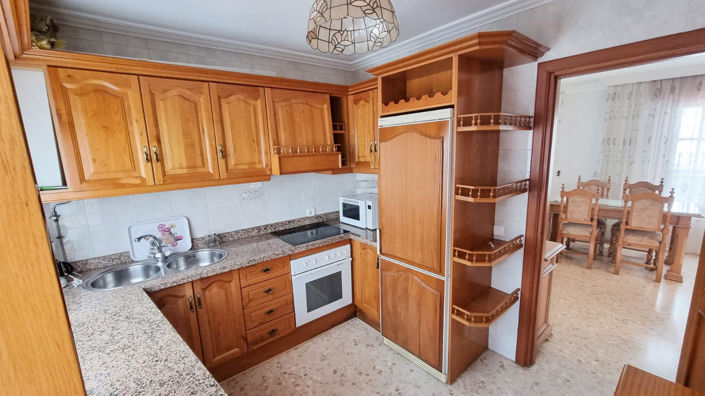 Image No.20-5 Bed Townhouse for sale