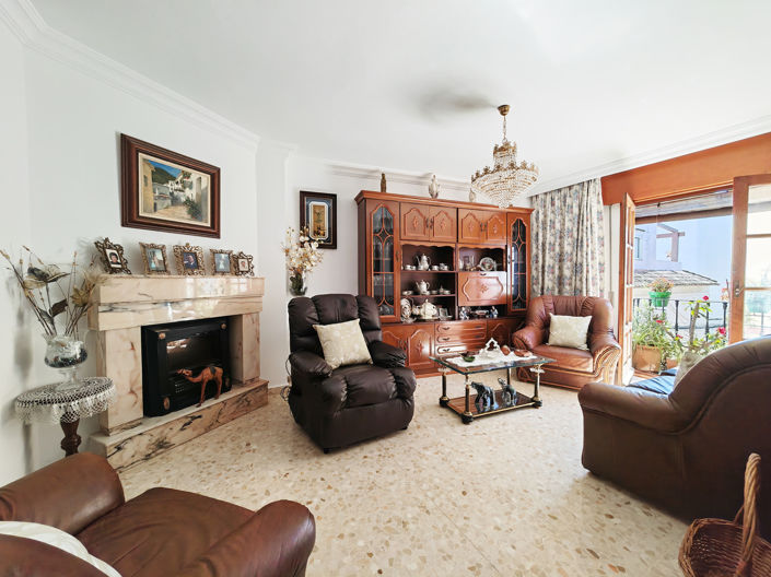 Image No.6-5 Bed Townhouse for sale