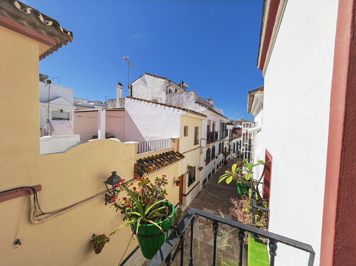 Image No.8-5 Bed Townhouse for sale
