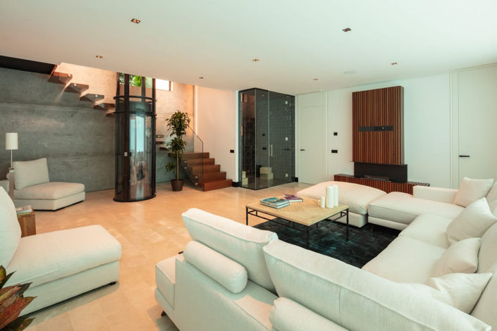 Image No.8-5 Bed Villa for sale