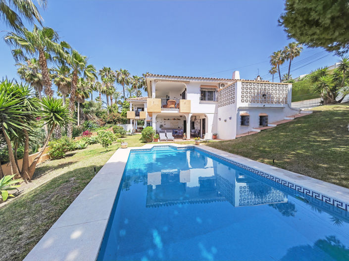 Image No.1-7 Bed Villa for sale