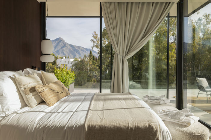 Image No.3-6 Bed Villa for sale