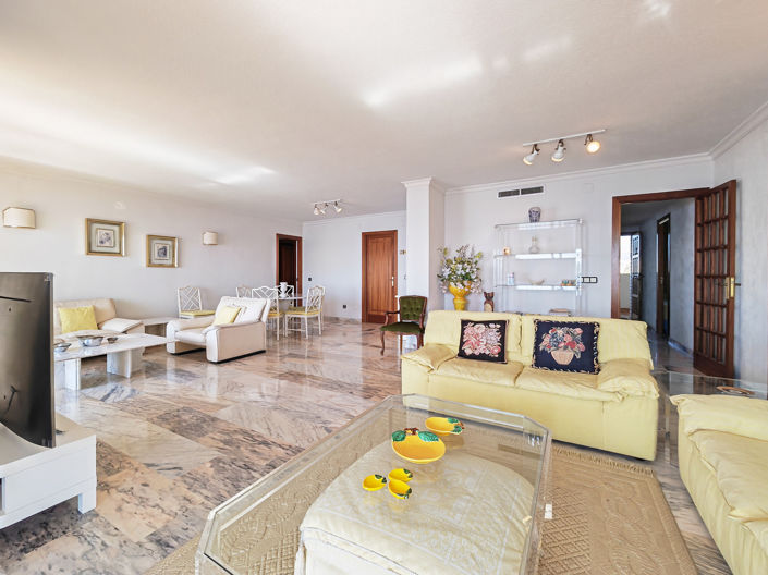 Image No.8-5 Bed Apartment for sale