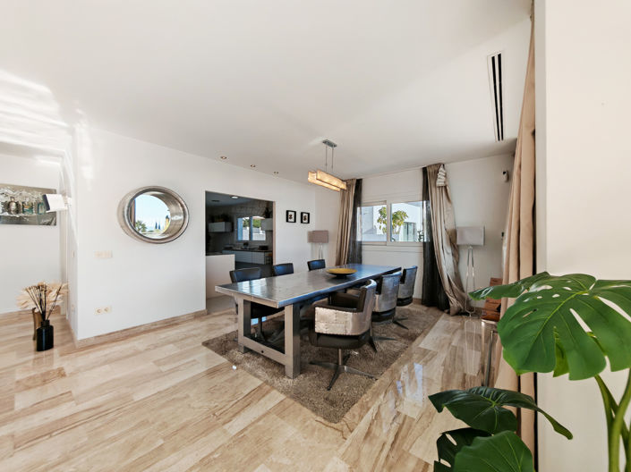 Image No.11-6 Bed Villa for sale