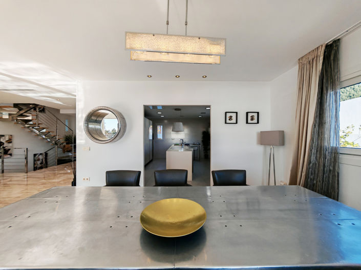 Image No.12-6 Bed Villa for sale