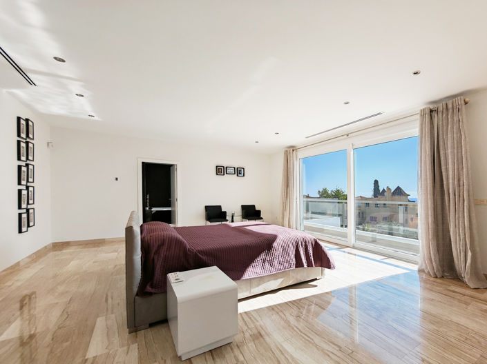 Image No.15-6 Bed Villa for sale