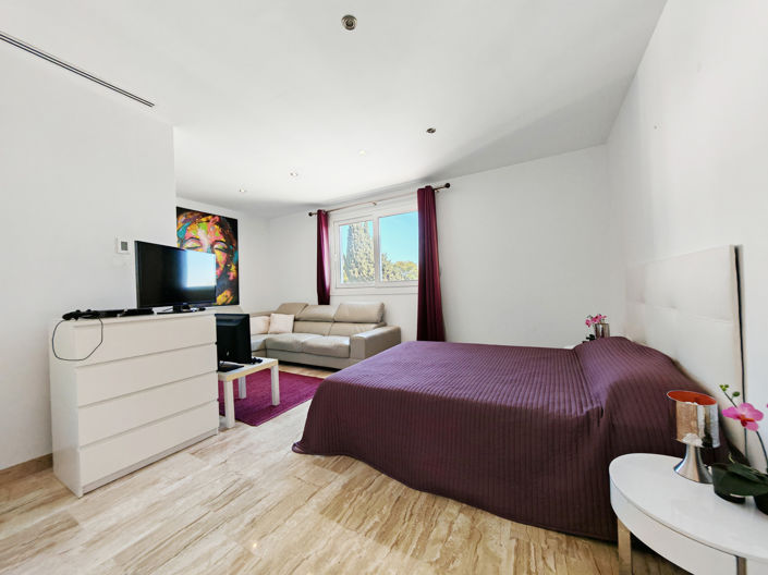 Image No.19-6 Bed Villa for sale