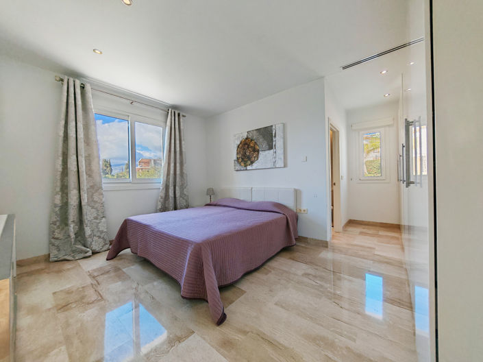 Image No.22-6 Bed Villa for sale