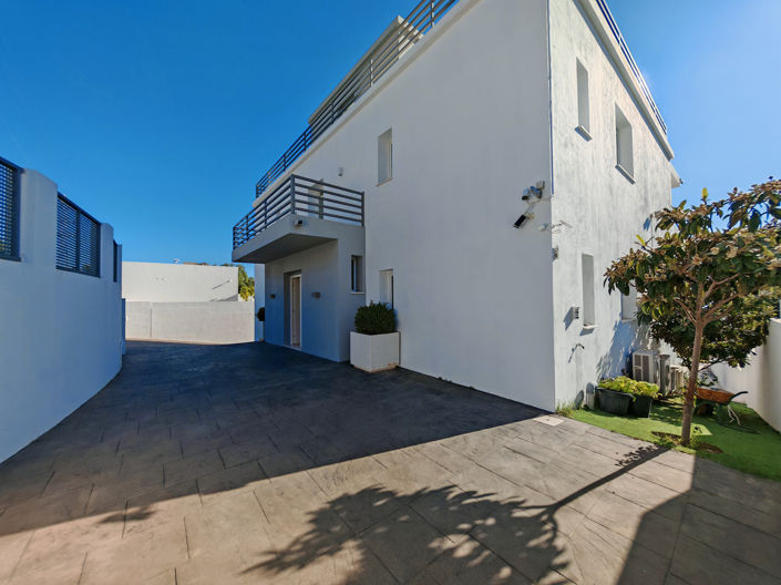 Image No.32-6 Bed Villa for sale