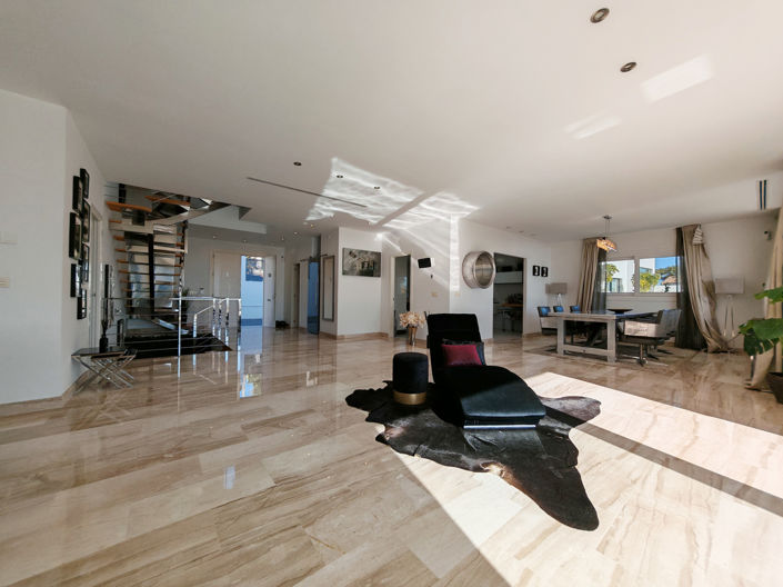 Image No.9-6 Bed Villa for sale