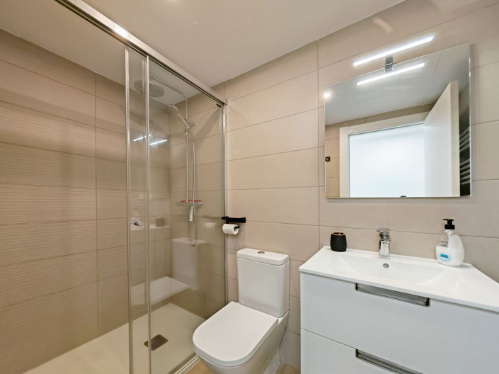 Image No.11-2 Bed Apartment for sale