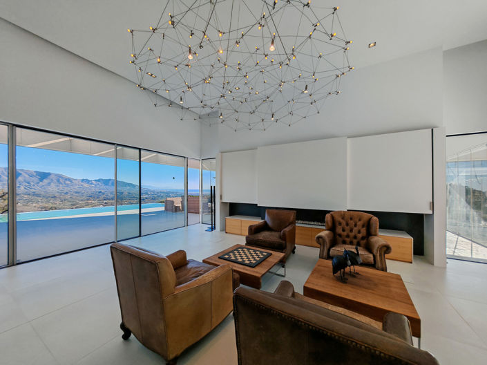 Image No.2-6 Bed Villa for sale