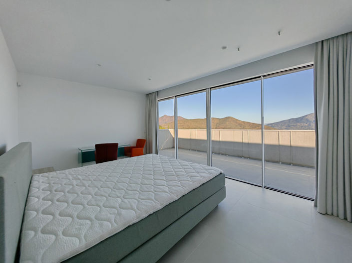 Image No.20-6 Bed Villa for sale