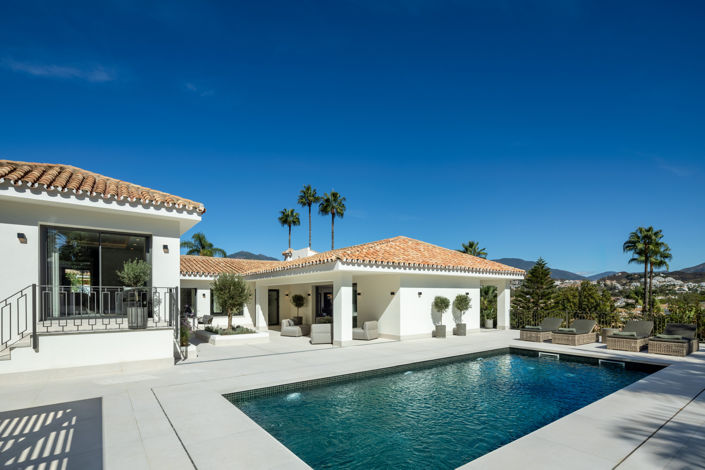 Image No.1-5 Bed Villa for sale