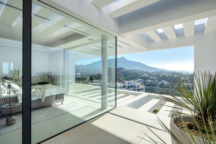 Image No.15-6 Bed Villa for sale