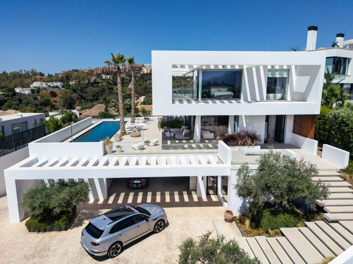 Image No.2-6 Bed Villa for sale