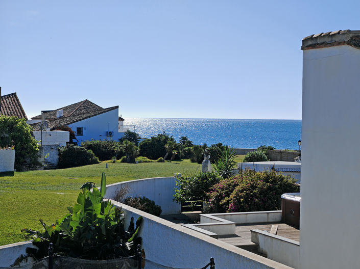 Image No.1-3 Bed Villa for sale