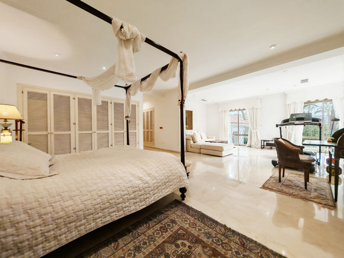 Image No.14-5 Bed Villa for sale