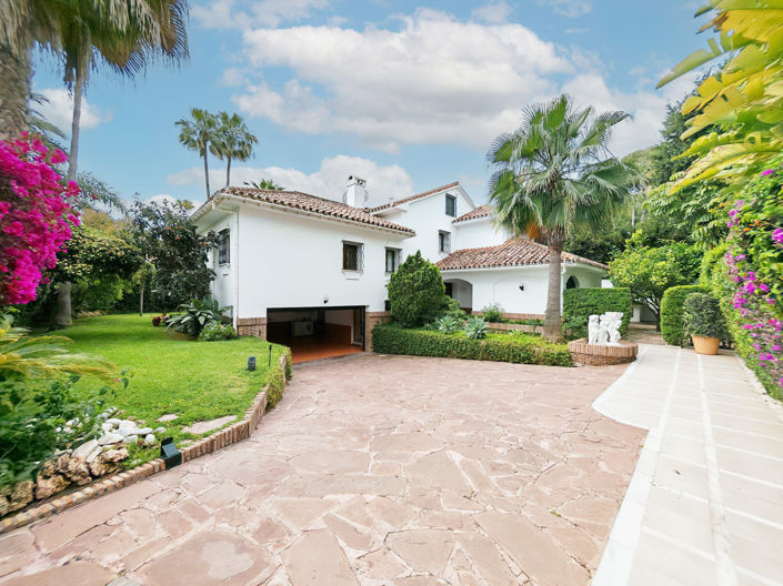 Image No.2-5 Bed Villa for sale