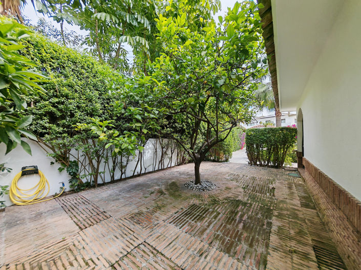 Image No.24-5 Bed Villa for sale