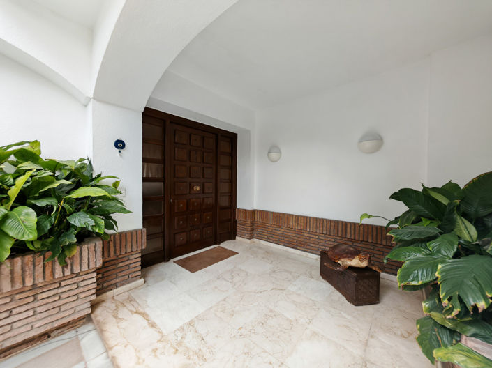 Image No.25-5 Bed Villa for sale