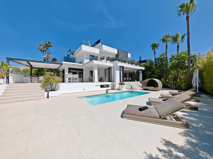Image No.1-4 Bed Villa for sale